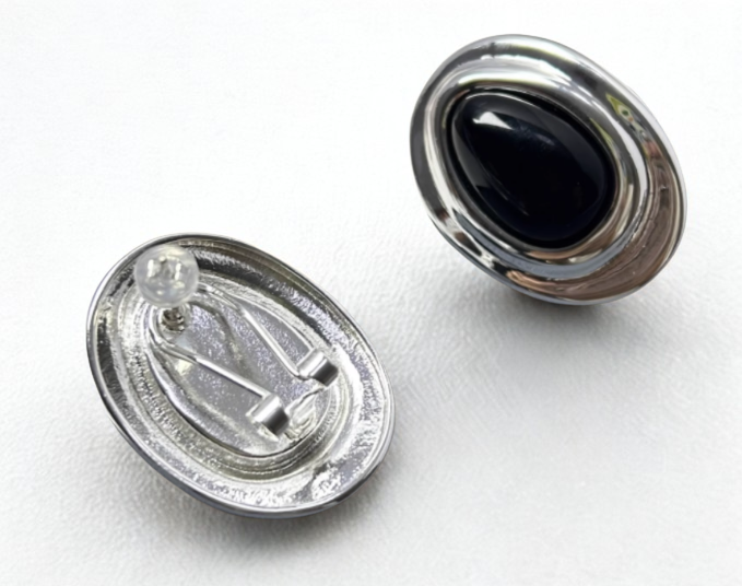 Nuit Éternelle | Black Agate Egg-shaped Earrings